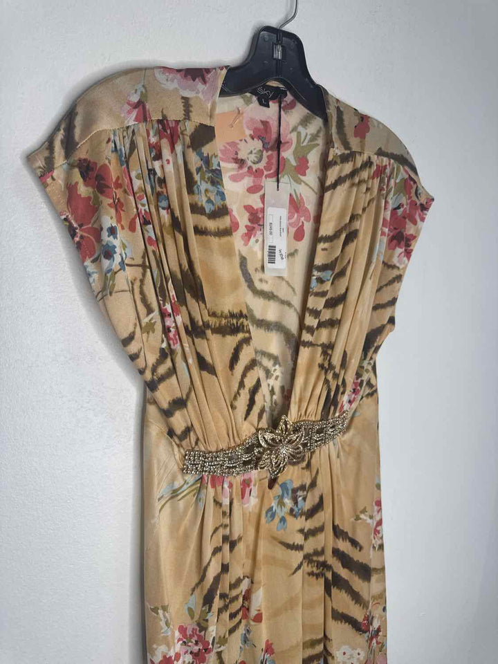 Sky Size L Multi-Color NWT short sleeve
