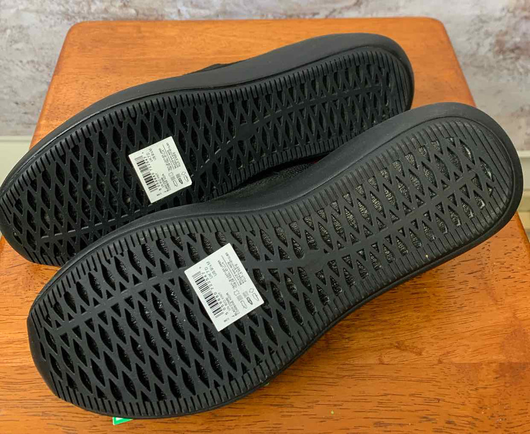 Clarks Black W Shoe Size 9.5 athletic sneaker