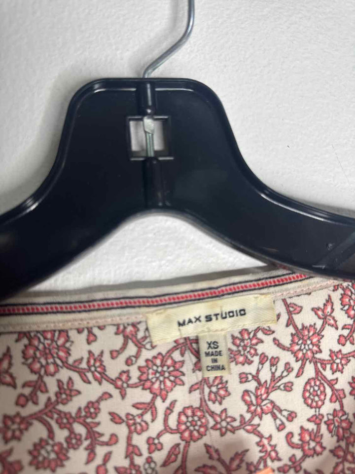Max Studio Size XS Floral Button Down long sleeve top