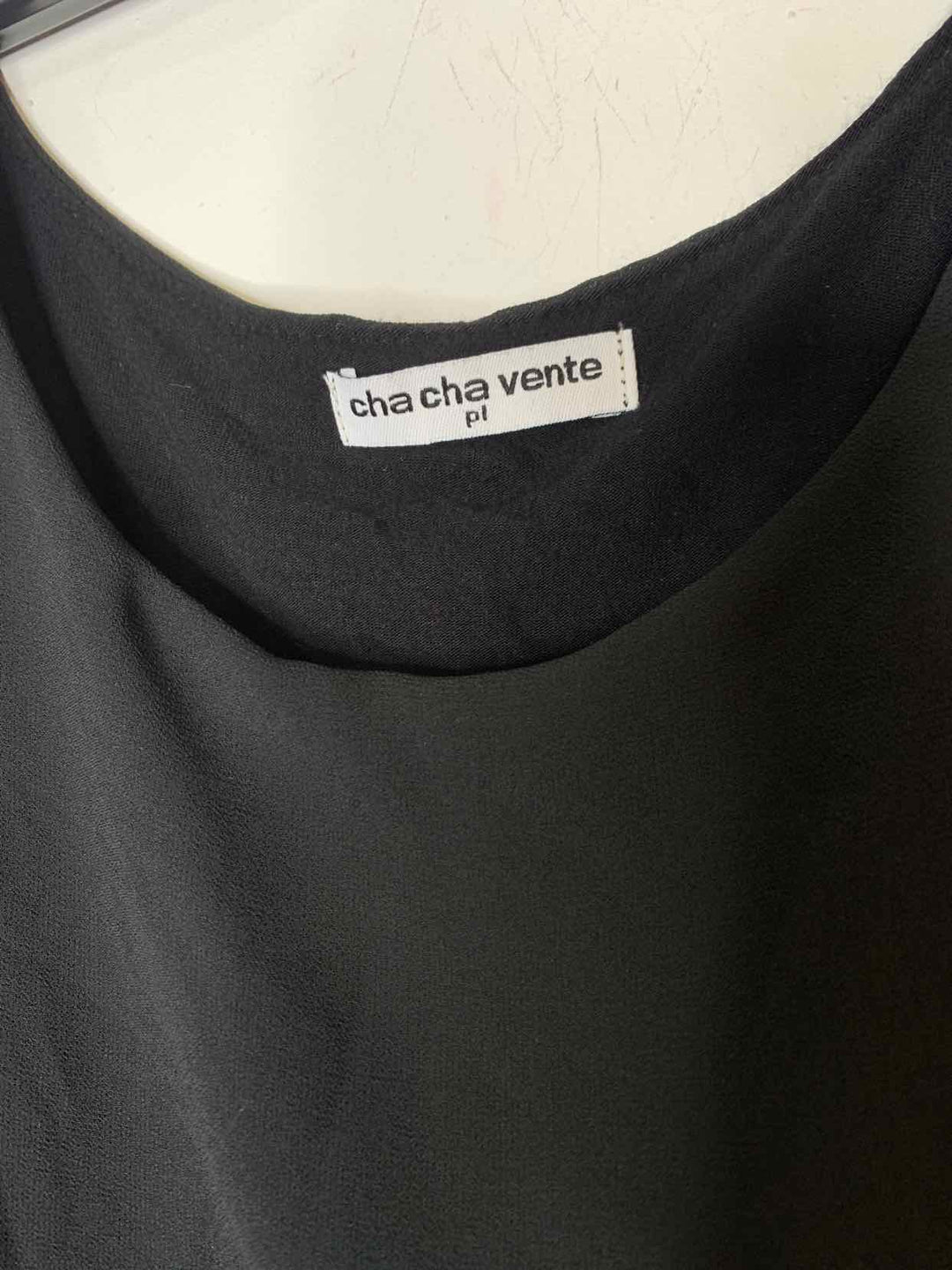 Cha Cha vente Women Size PL Black short sleeve top