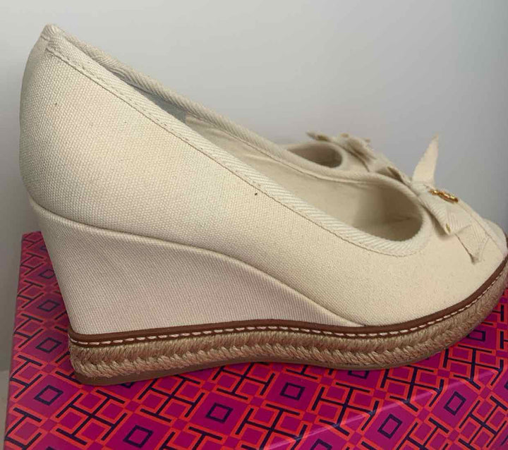 Tory Burch Ivory W Shoe Size 9.5 wedge