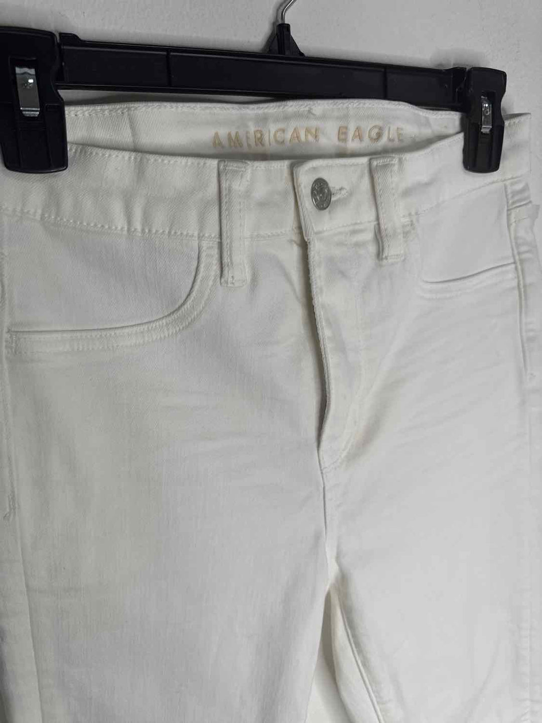 American Eagle Size 6 White Next Level Stretch Jeans