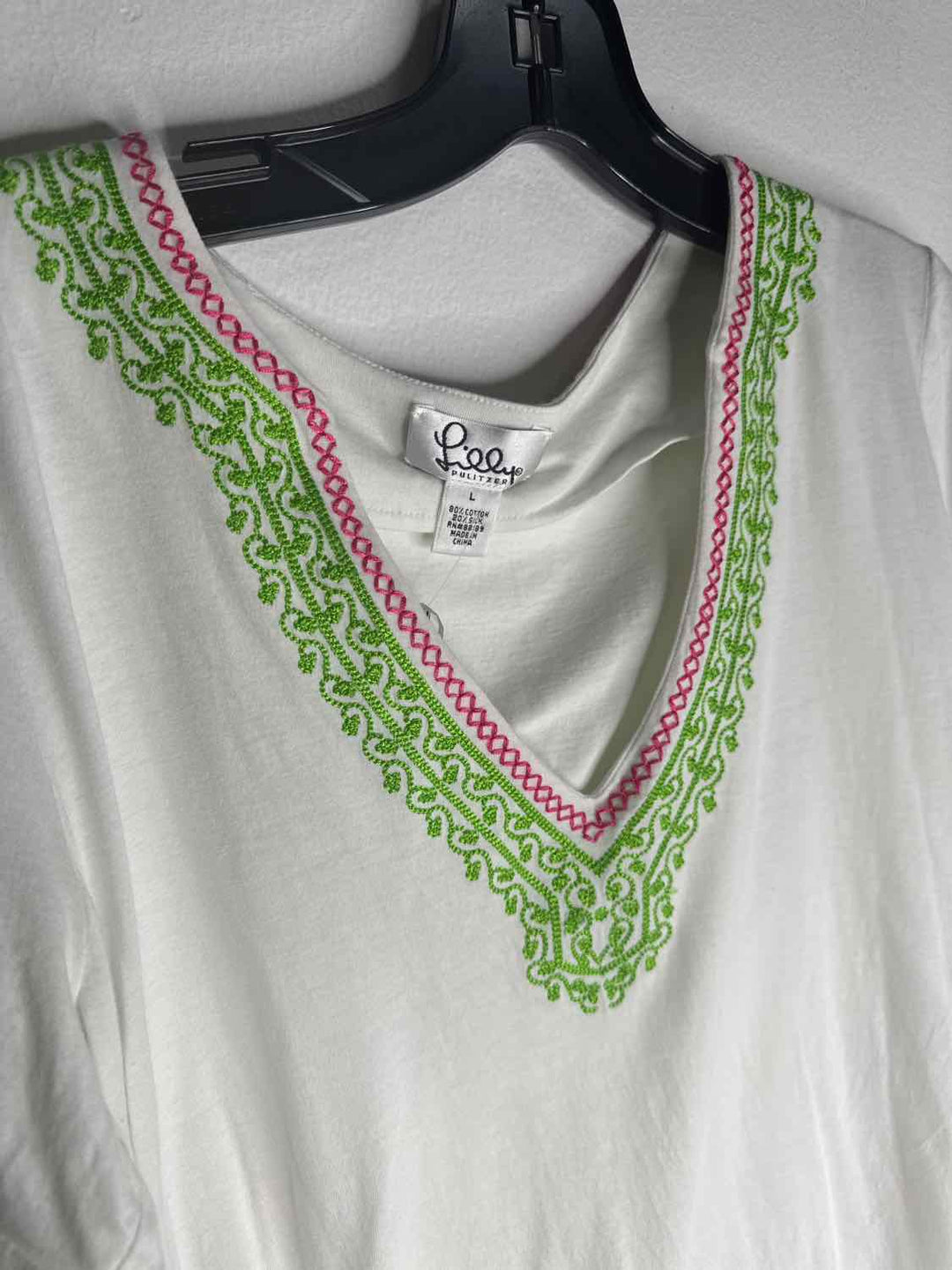 Lilly Pulitzer Size L White Embroidered short sleeve top
