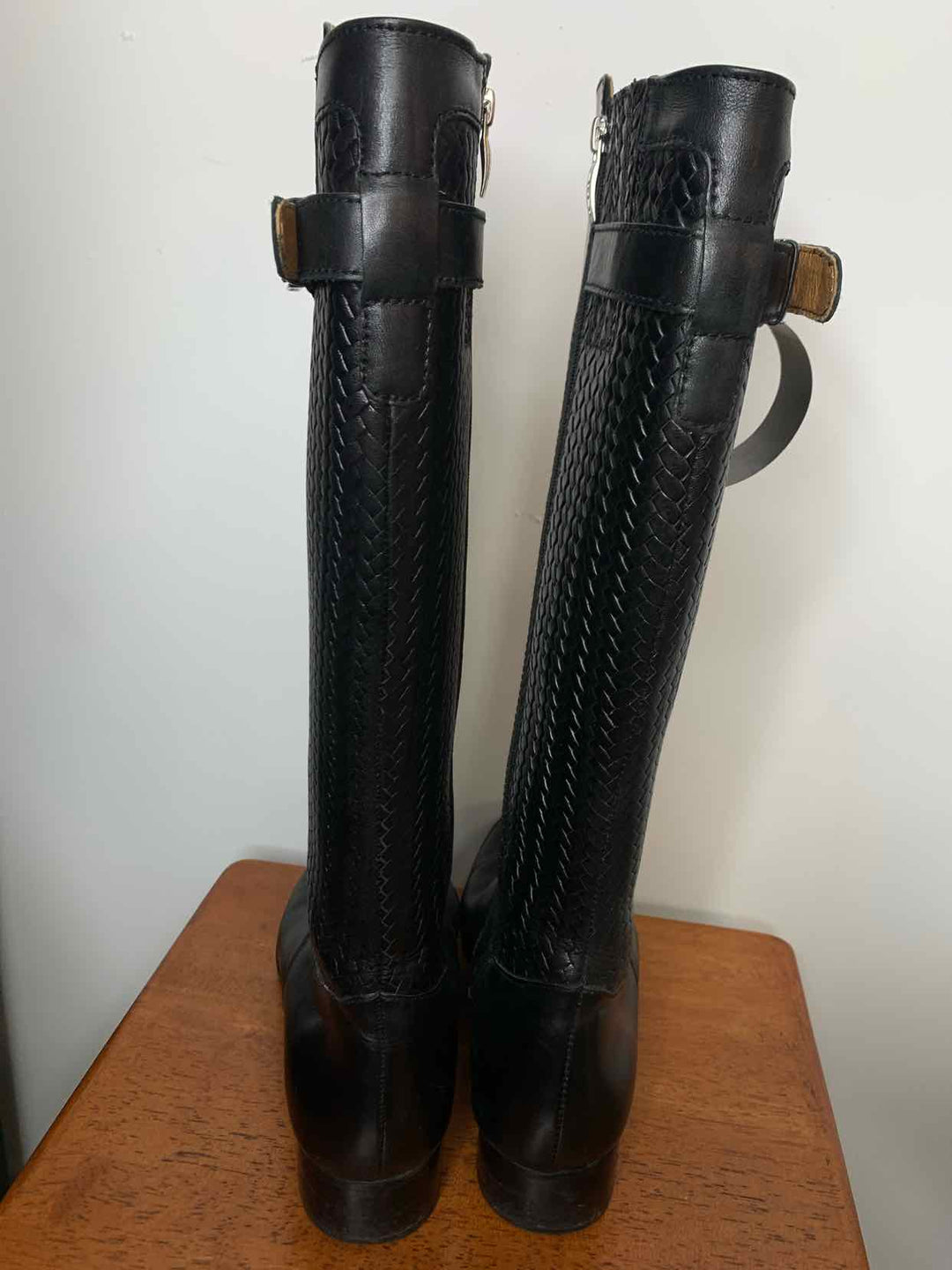 Ariat Black W Shoe Size 7 boots flat heel