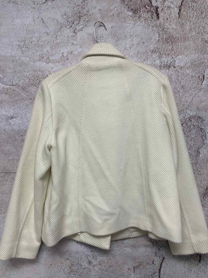 Chicos Size 1 Ivory NWT Gold Hardware jacket