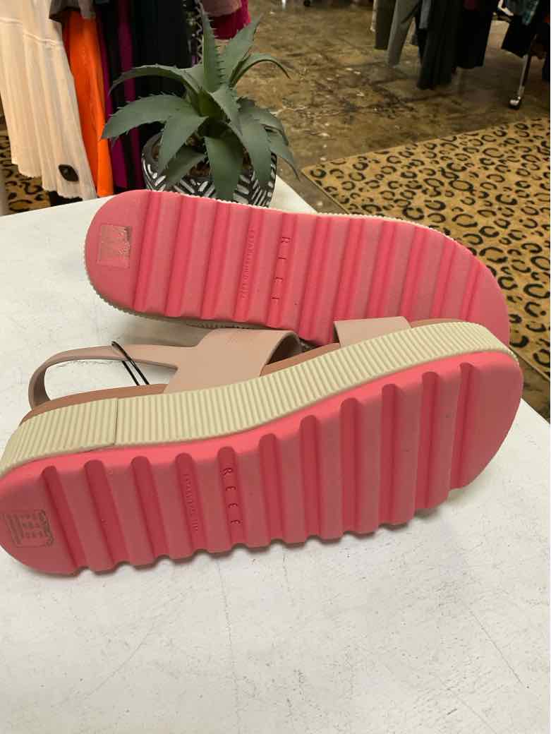 Reef Shoe Size 11 Pink sandal high