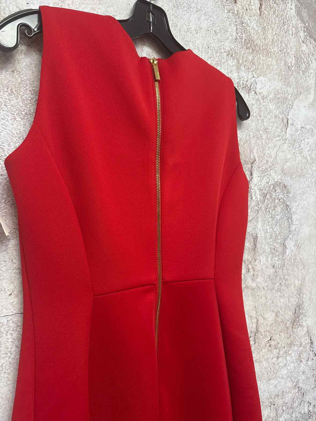 Women Size 6 Calvin Klein Red sleeveless dress