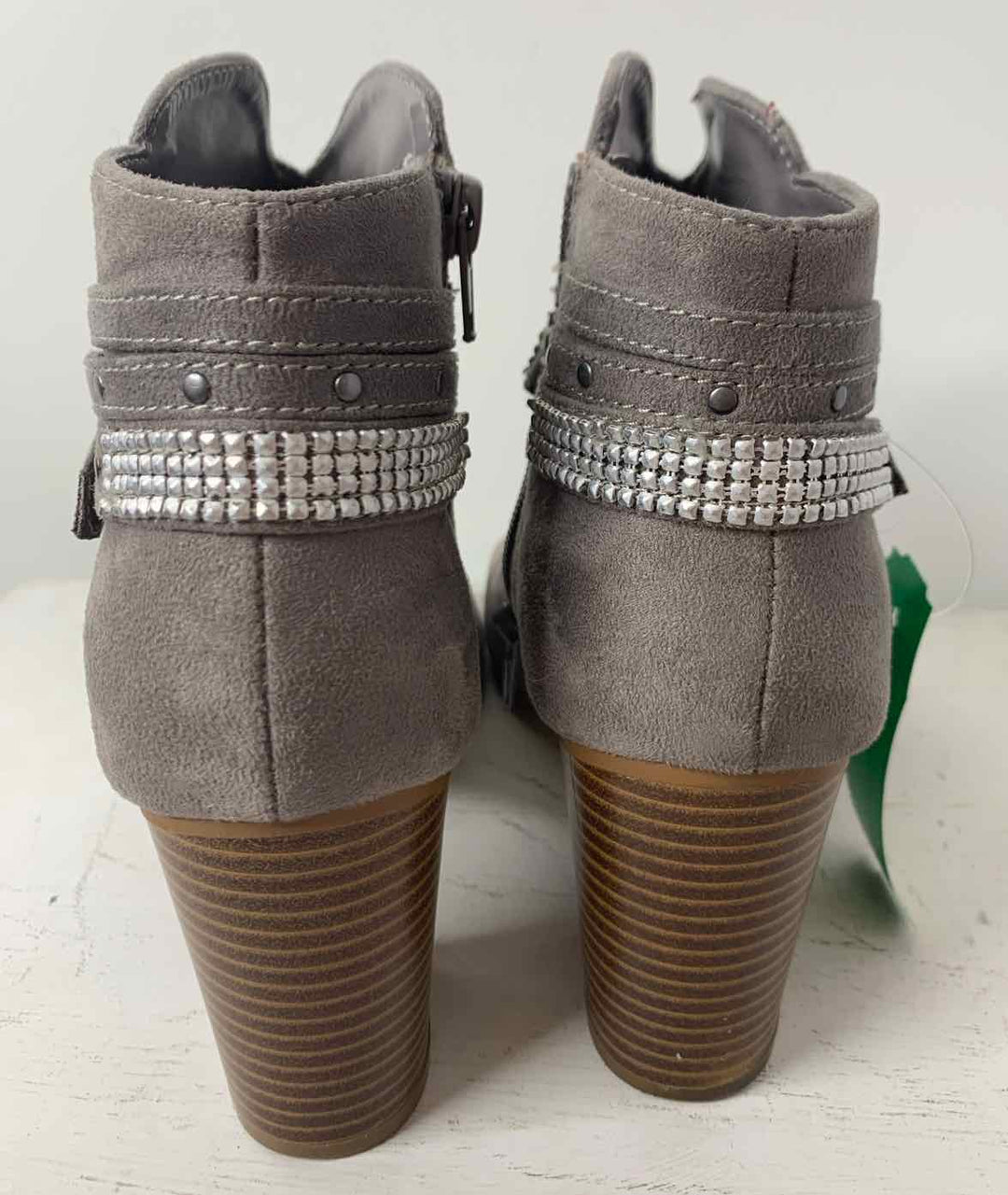 SO Grey W Shoe Size 7.5 ankle boots