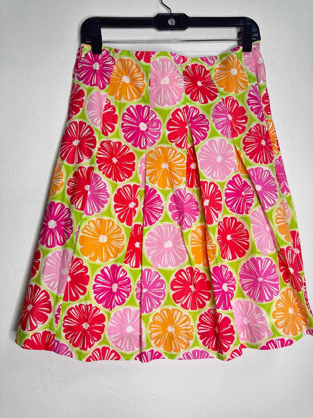 Lilly Pulitzer Size 4 Pink knee length skirt