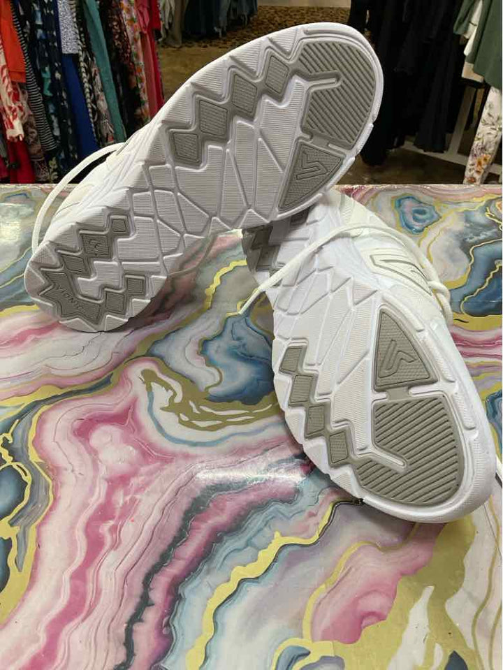 Vionic Shoe Size 10 White athletic sneaker