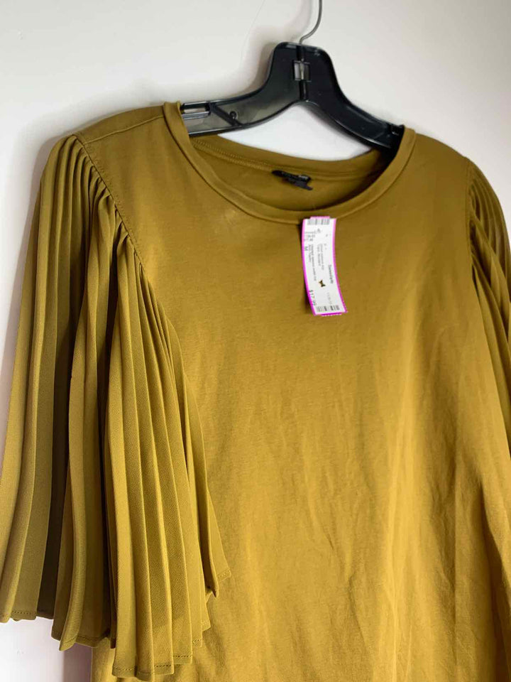 Ann Taylor Women Size M Mustard short sleeve top