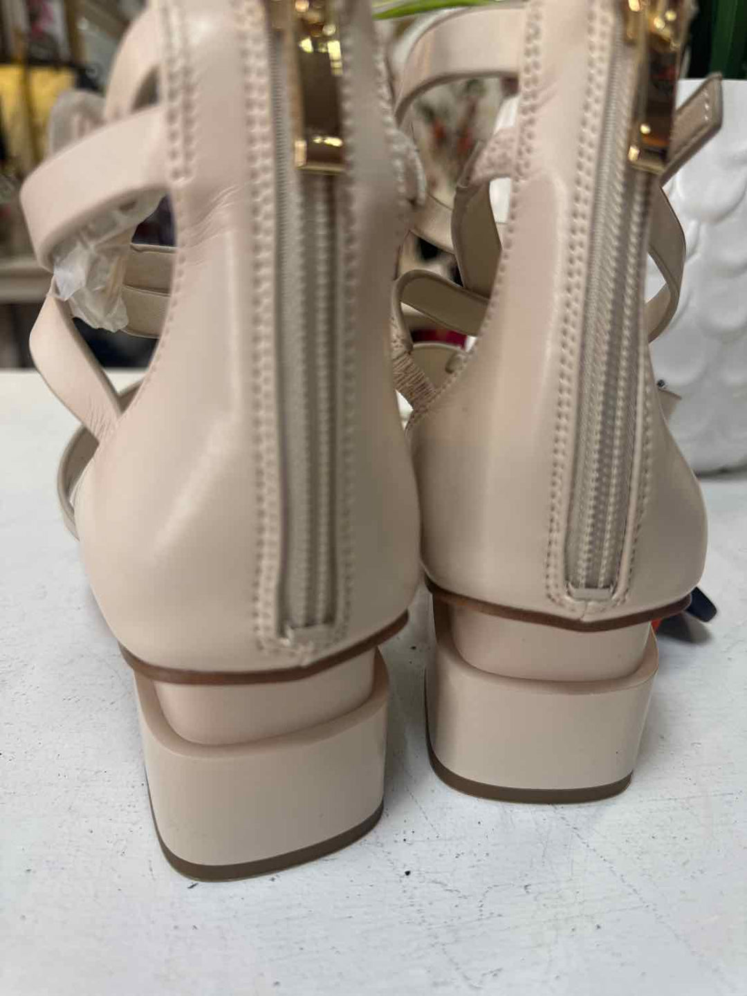 Franco Sarto Shoe Size 8.5 Ivory medium sandal