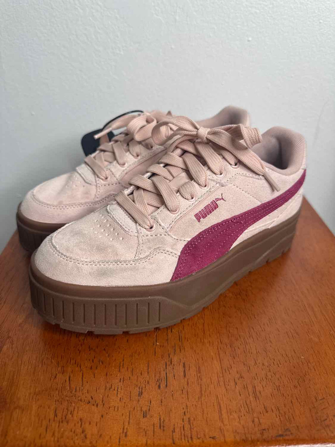 Puma Shoe Size 8 Pink athletic sneaker