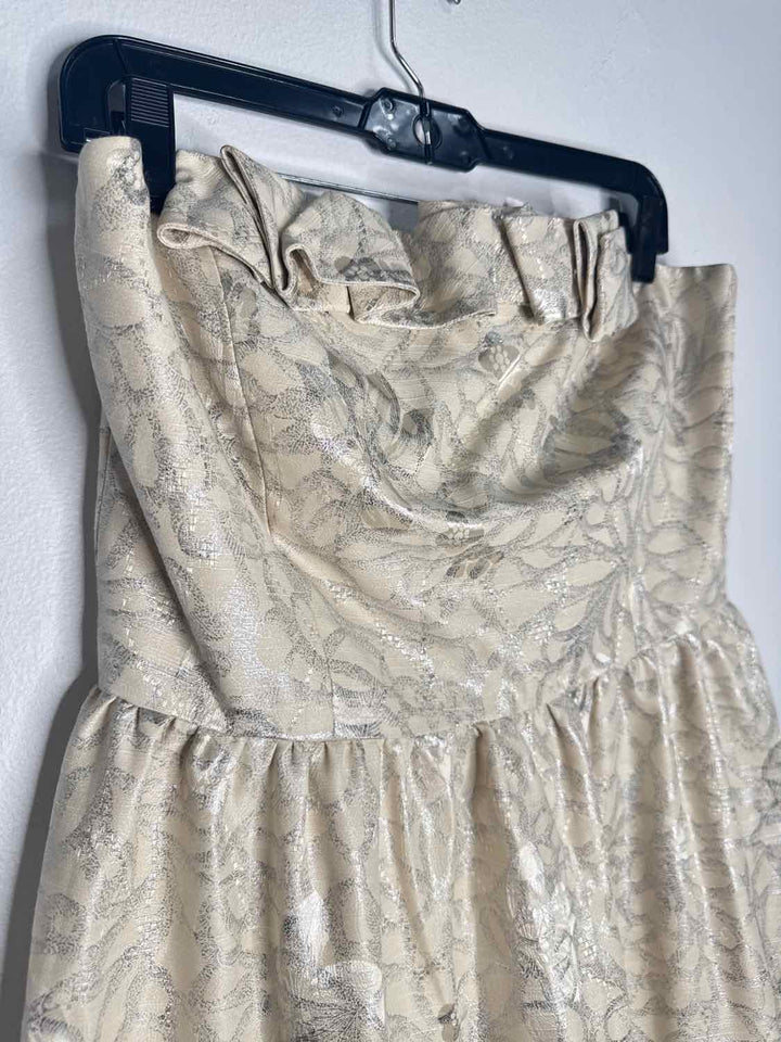 Antonio Melani Size 10 Cream Floral strapless