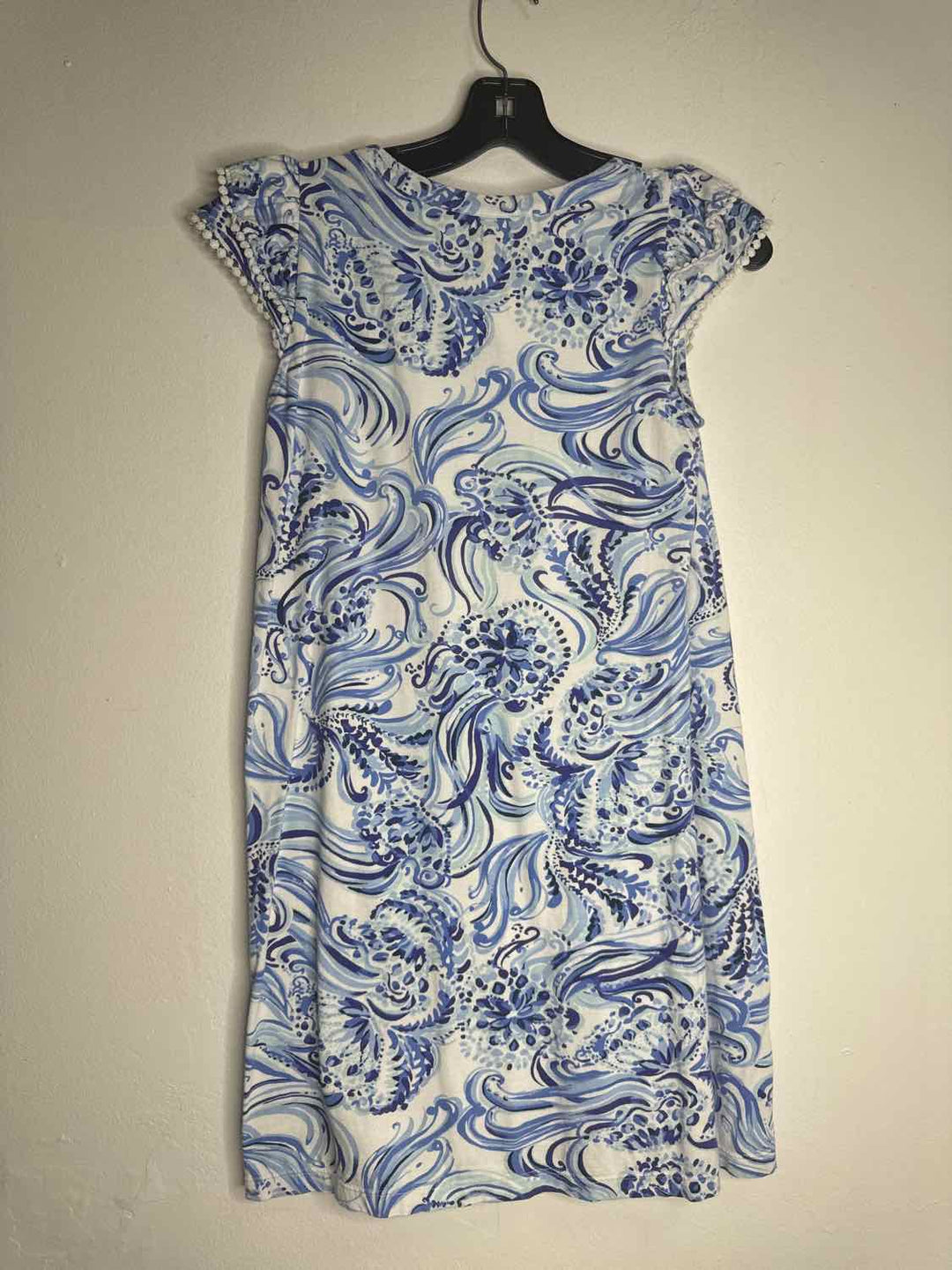 Lilly Pulitzer Size XS Blue Floral short sleeve