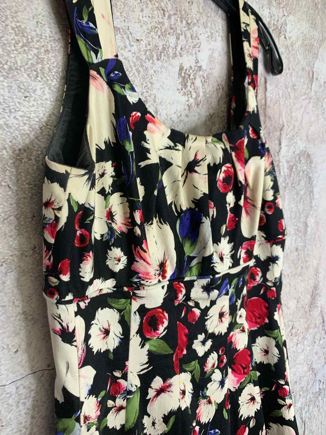 White Black Market Size 4 White sleeveless dress