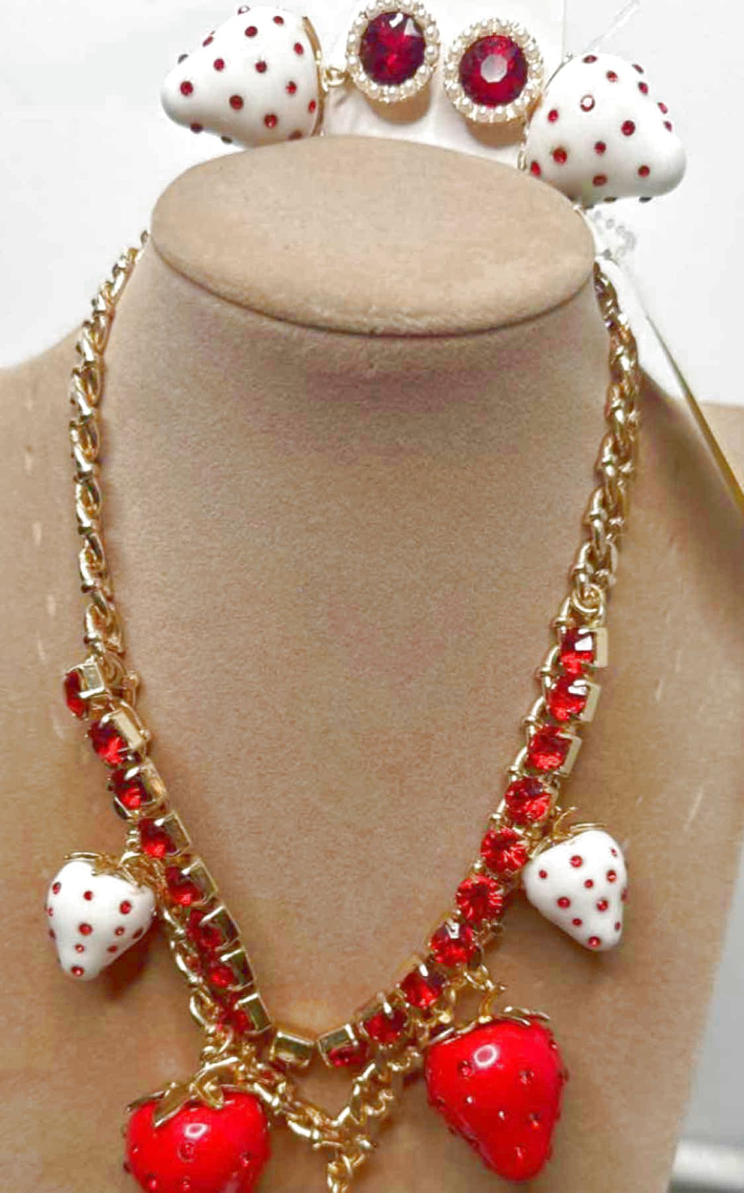 Betsey Johnson Size Large Red Necklace Set Earrings