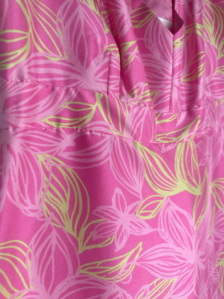 Lilly Pulitzer Size 8 Pink V-neck Floral sleeveless