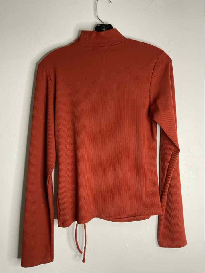 Paperoc Size L Rust High Neck long sleeve top