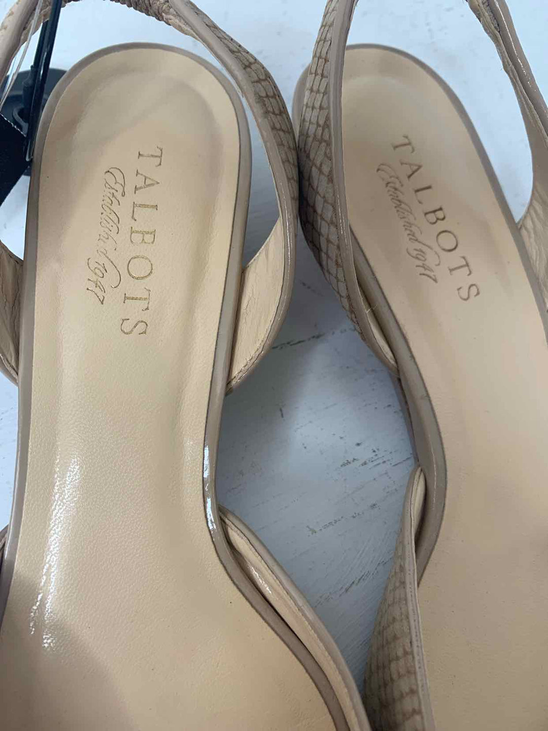 Talbots tan W Shoe Size 8 wedge