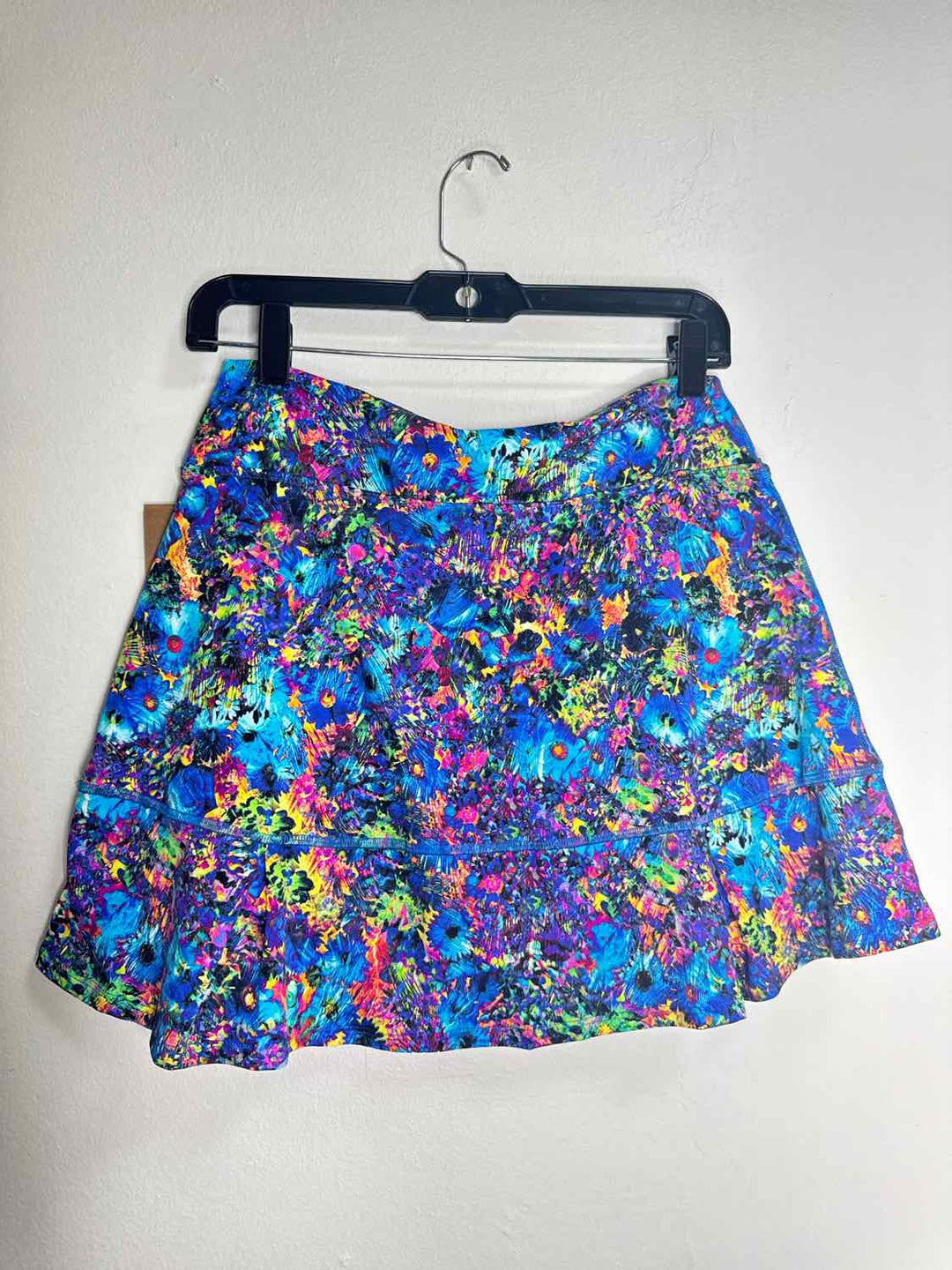 Dana Jo Size L Purple NWT skort