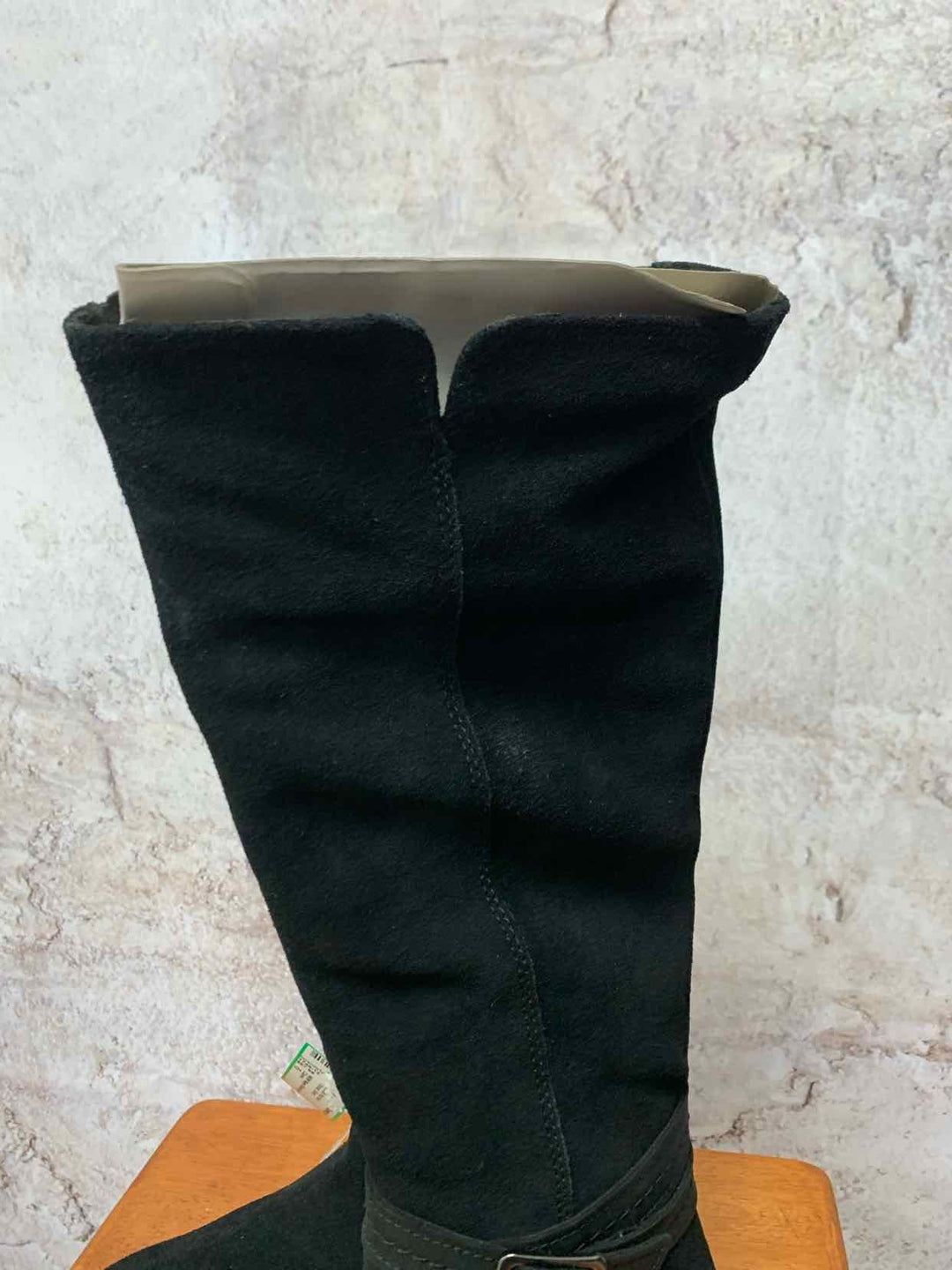 Clarks Black W Shoe Size 6 boots flat heel