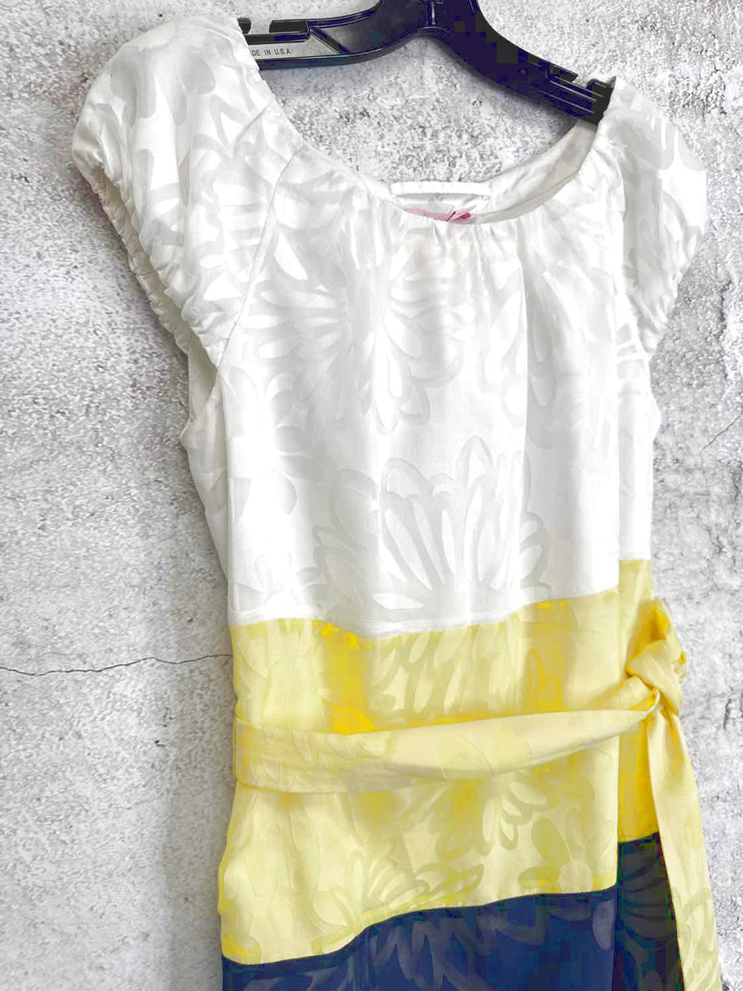 Lilly Pulitzer Size S White Yellow short sleeve