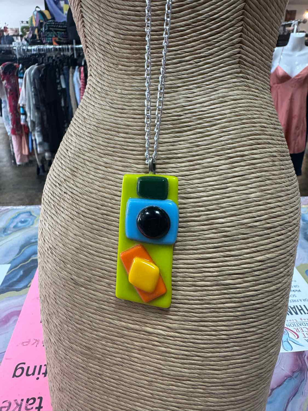 Swarovski Size M/L Lime Green NWT Necklace