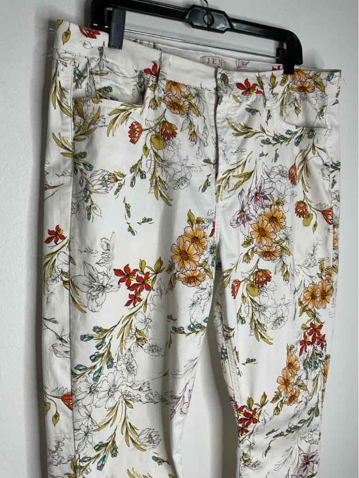 Jenn 7 Size 16 White casual