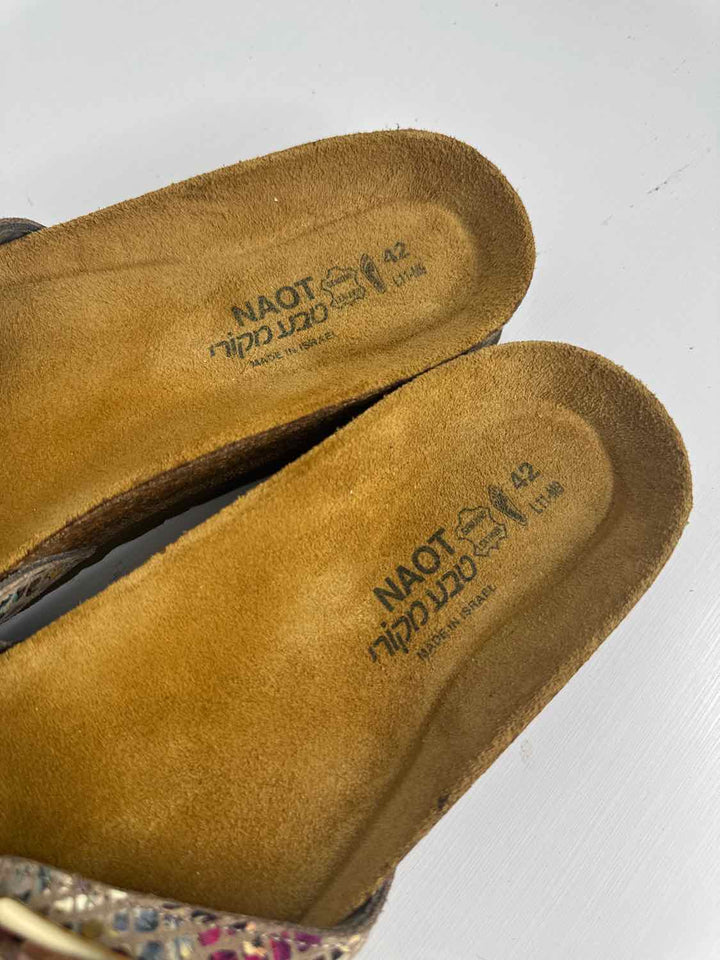 Naot Shoe Size 11 Camel flat sandal