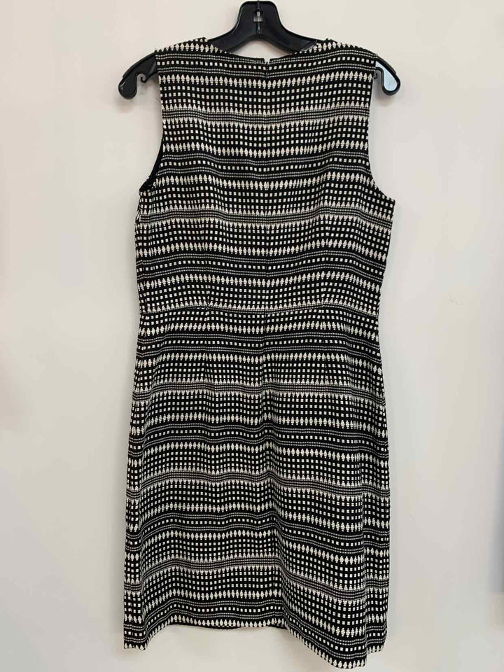 Women Size 8 Banana Republic Black sleeveless dress