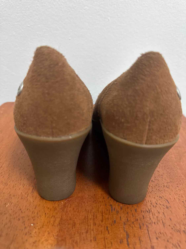 UGG Brown W Shoe Size 6 wedge