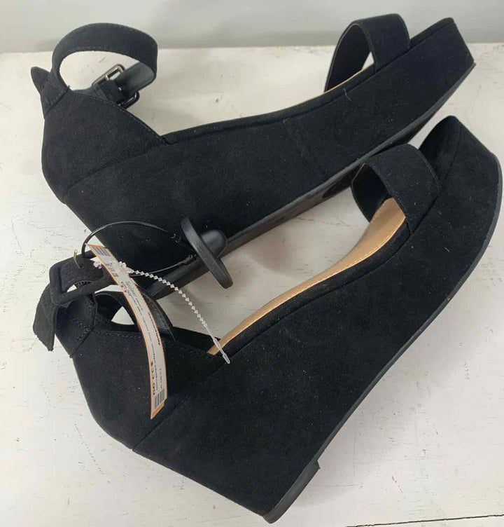 Torrid Black W Shoe Size 11 wedge