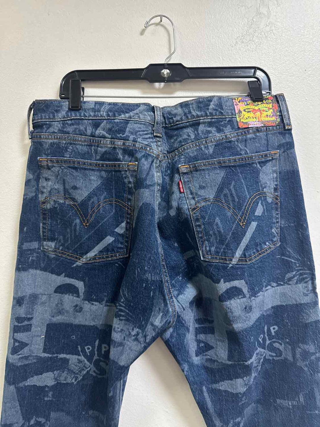 Levi Size 32 Denim Jeans