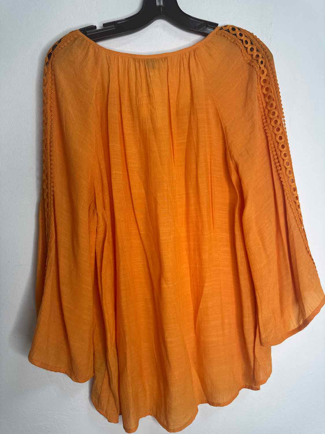 Zac & Rachel Size L Orange Circles long sleeve top