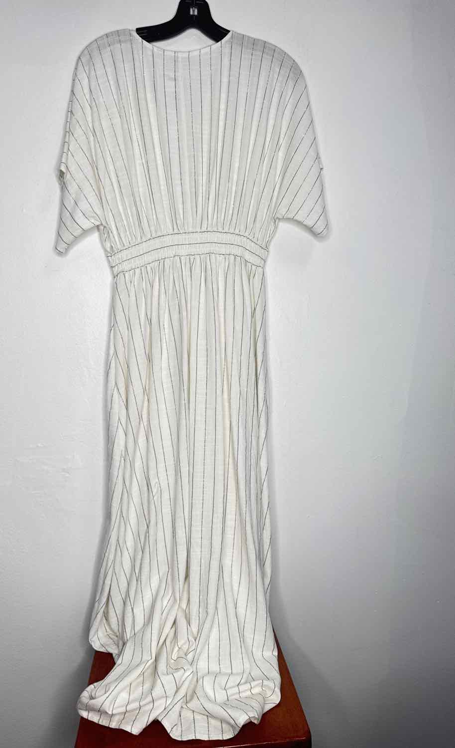 Chicos Size 0 White NWT maxi skirt
