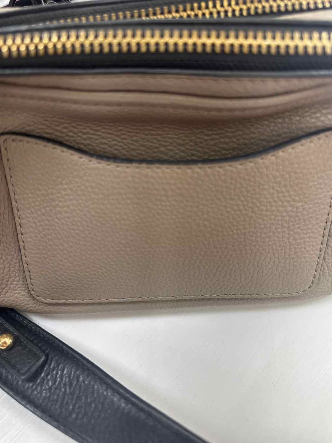 Marc Jacobs taupe shoulder bag