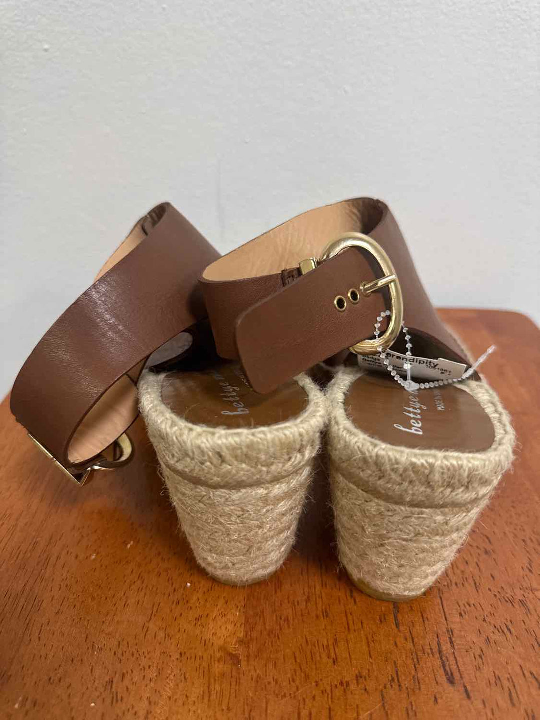 Bettye Muller Shoe Size 39 Camel wedge