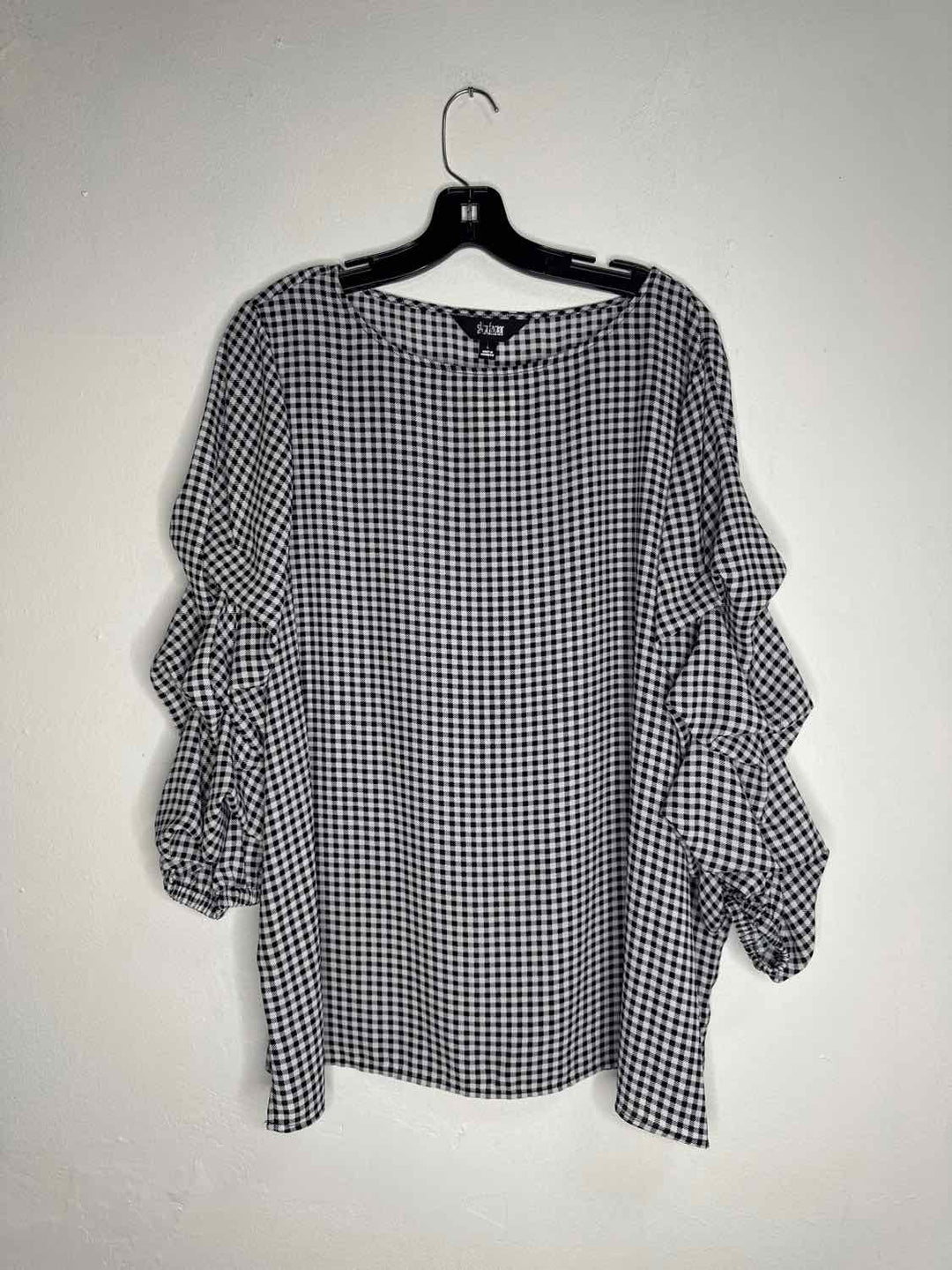 Slim Factor Size L Scoop Neck Blk & White long sleeve top