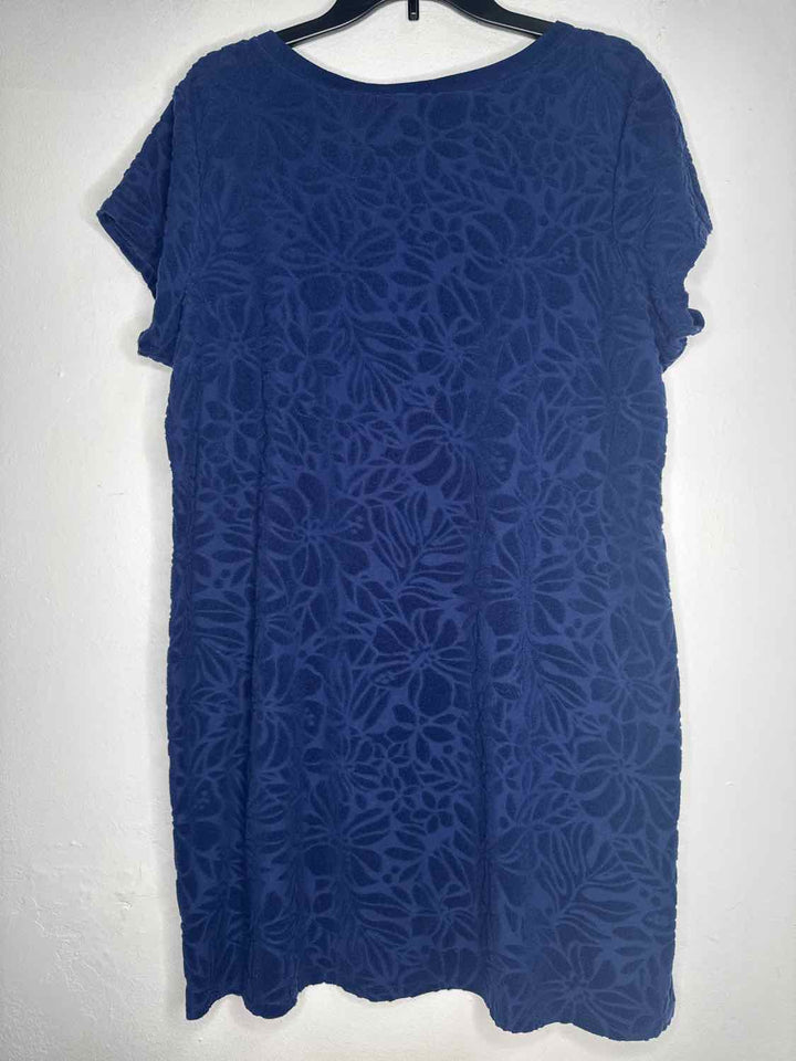 Lands End Size L Blue short sleeve