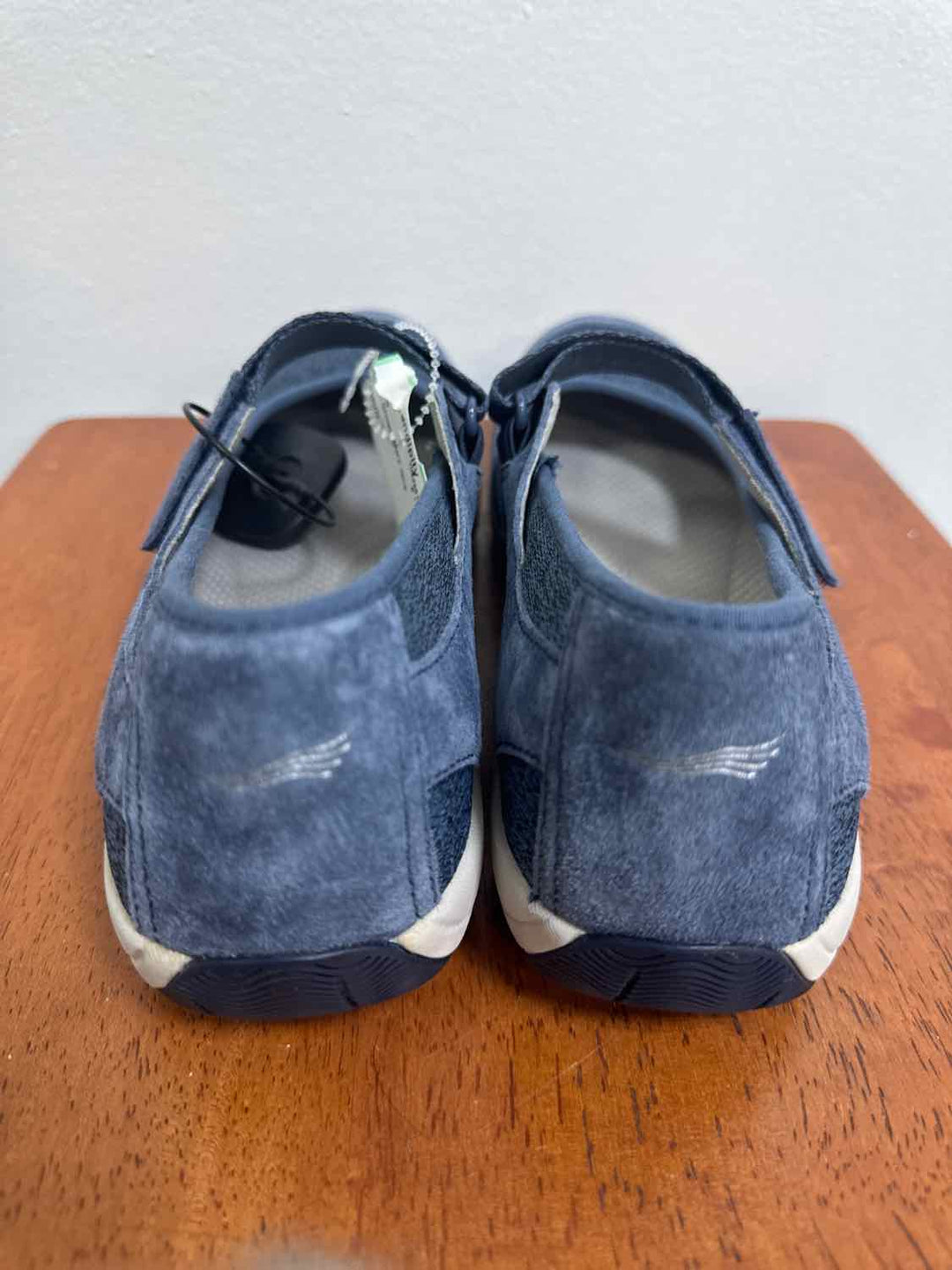 Dansko Shoe Size 40 Blue flat shoe
