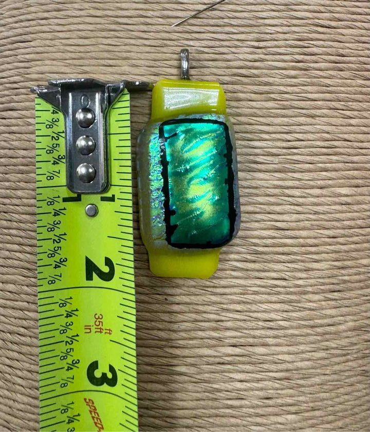 SwirlyQs Size M/L Neon lime green NWT Pendant only