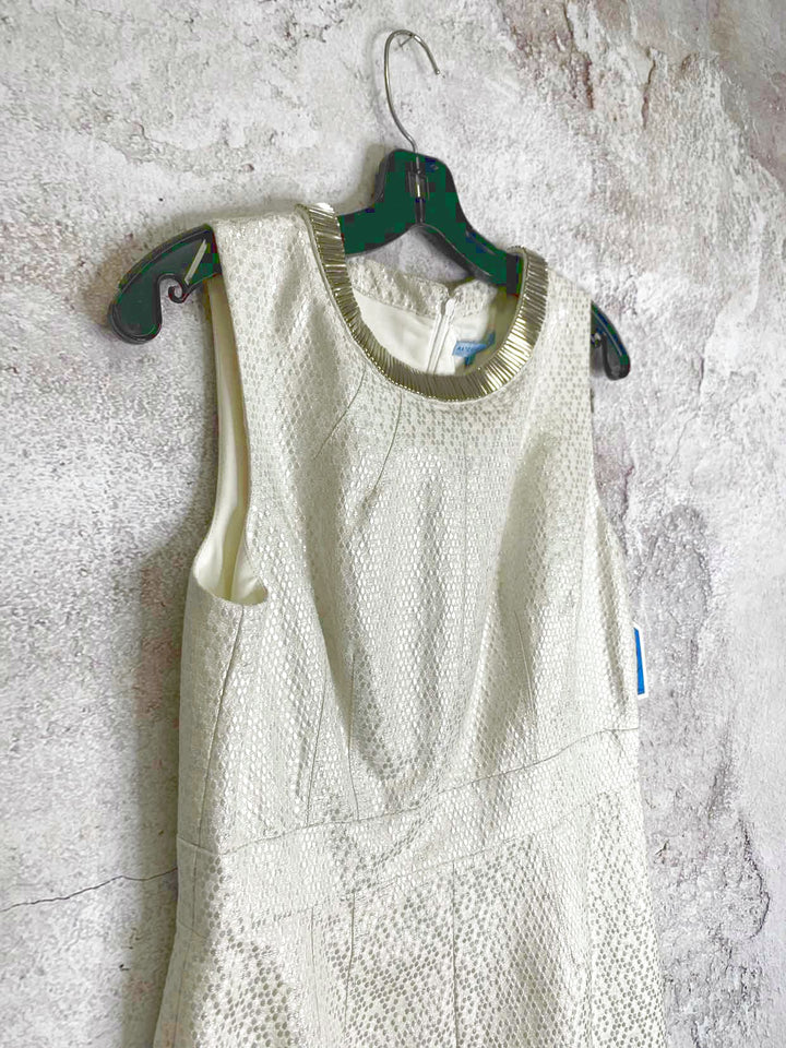 Antonio Melani Size 8 White Cocktail Fancy sleeveless dress