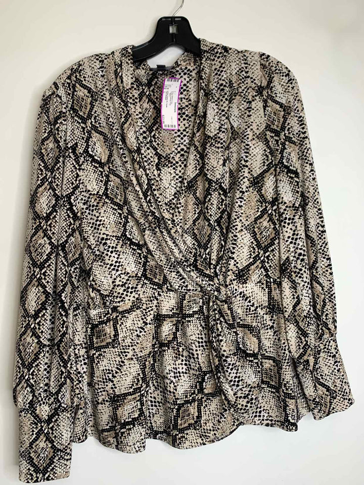 The limited Women Size L Animal Print long sleeve top