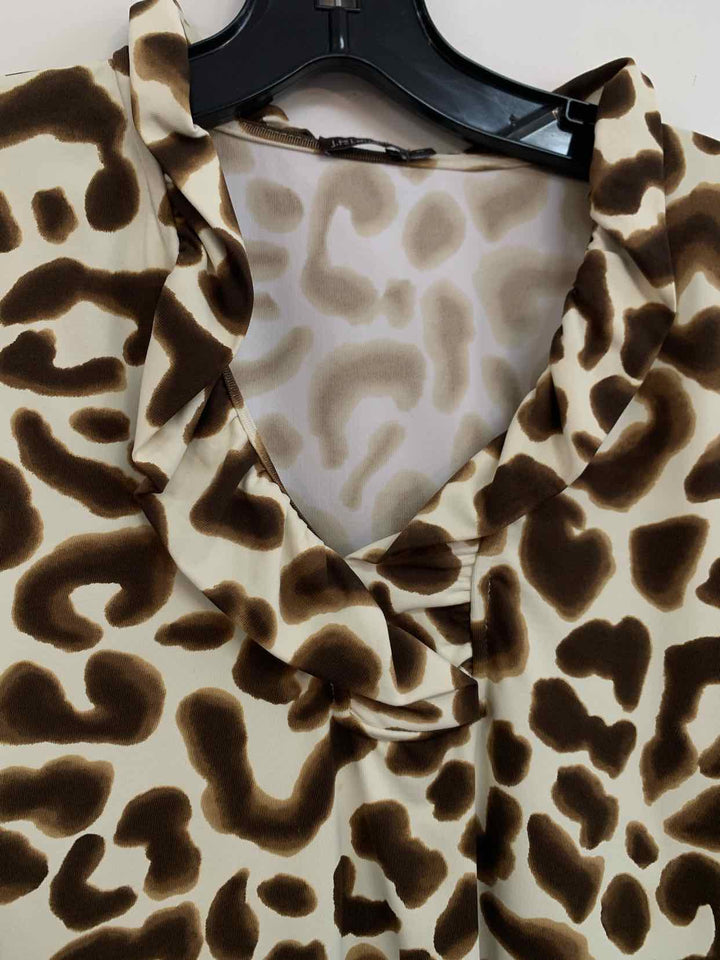 J McLaughlin Women Size M Animal Print long sleeve top