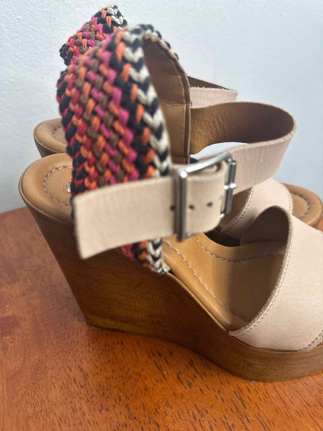 Steve Madden Shoe Size 6.5 Multi-Color flat shoe