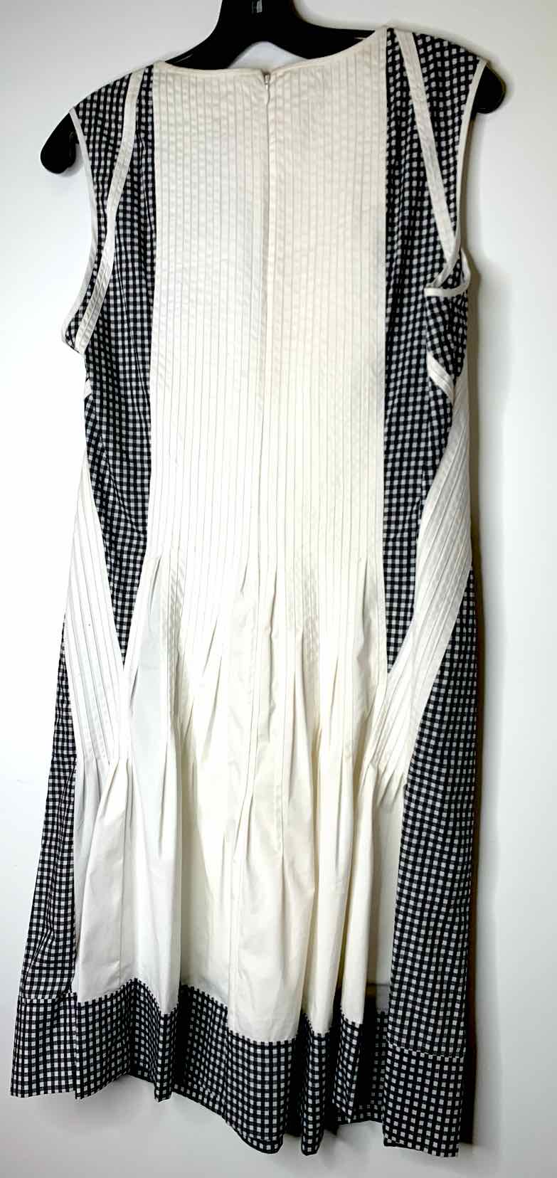 Women Size 12 Diane Von Furstenberg White sleeveless dress