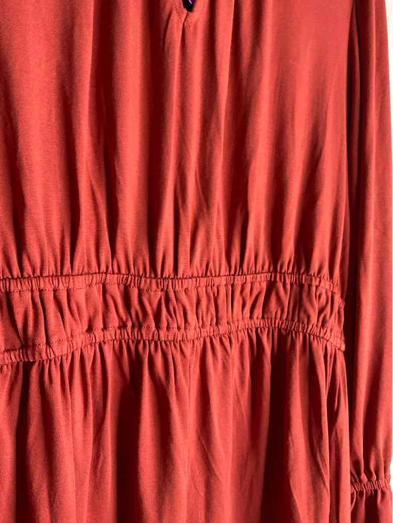 Cupio Size M Rust Keyhole long sleeve top