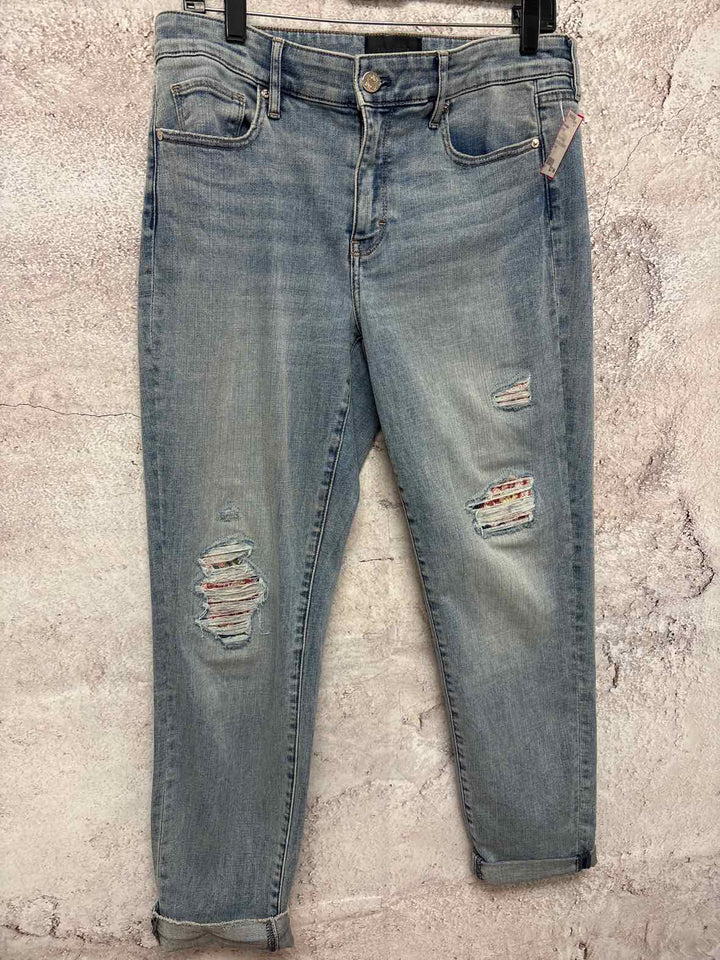 Women Size 8 White Black Market denim Jeans