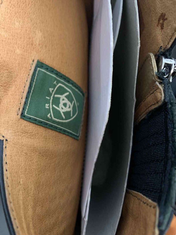 Ariat Black W Shoe Size 7 boots flat heel